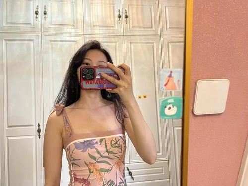 穿泳衣的女孩,永遠18歲